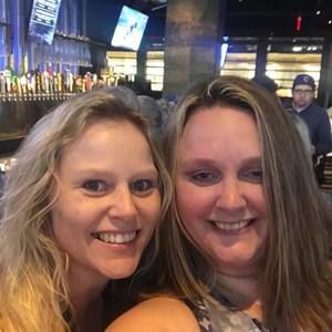 Meet your Posher, Dana